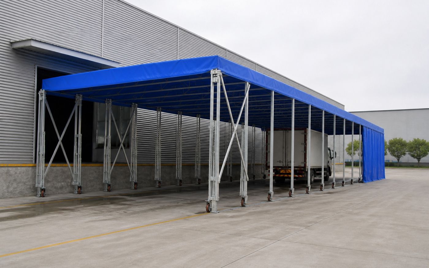 佛山某大型物流园区 12000m² 推拉式伸缩篷